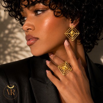 African chic gold cowrie shell jewelry set – Adjustable ring &amp; geometric earrings