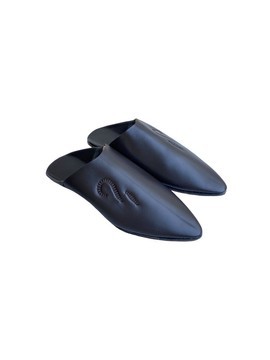 Genuine Leather Slippers for Women: Fashionable Elegance and Comfort
