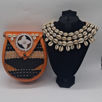 Ensemble collier en coquillages cauris et sac à bandoulière en cuir, bijoux africains faits main et sac à main bandoulière