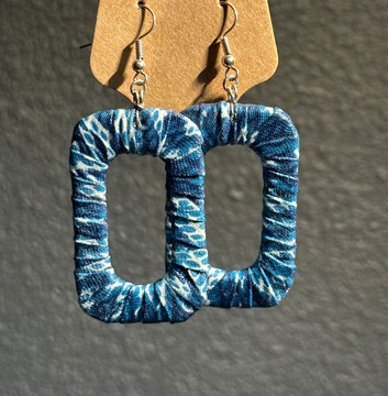 YEMOJA NDOP / TOGUH BLUE necklace in WAX fabric-loincloth beads