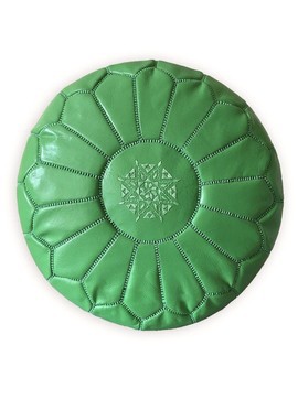 Poufs in comfortable genuine leather with high-end finish