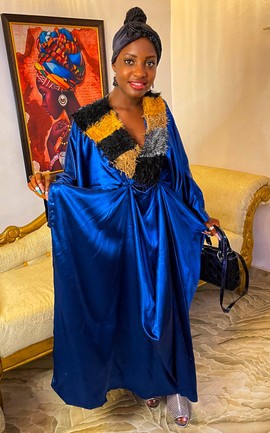 Superbe robe caftan femme africaine en soie et fourrure pour mariages/anniversaires/fêtes