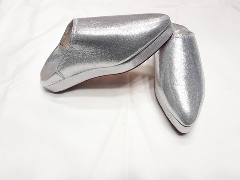 Genuine genuine leather slippers