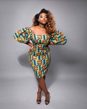 Straight wax dress with balloon sleeves