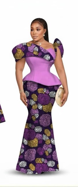 Robe péplum sculptée Amethyst Bloom