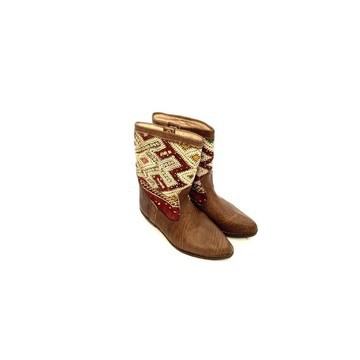 Botte en cuir véritable et kilim fait main haut de gamme.