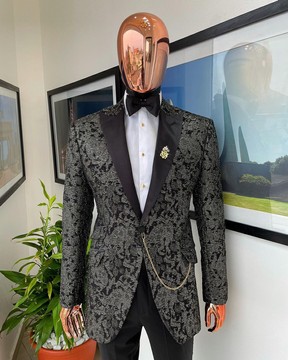A Metallic coarse pattern jacquard peak lapel Suit