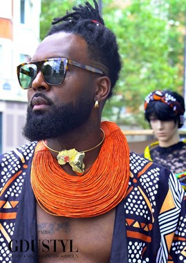 Collier en cuir " RAMATOU"