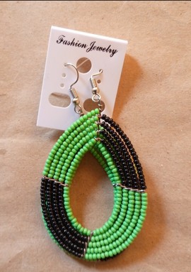 Boucles d'oreilles africaines / boucles d'oreilles maasaï / bijoux femmes / boucles d'oreilles faites à la main