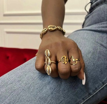 AFRICAN COUNTESS RING