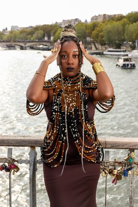 Wax “Wazi” cape necklace