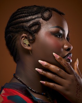Boucle d'oreille faux piercing « Efia » Cauri