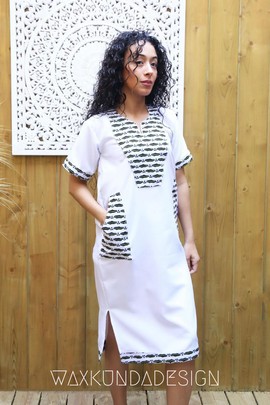 Fluid Dress “Mouth” Waxkundadesign