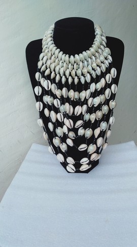 Collier de cauris, collier de coquillage, collier traditionnel, collier africain