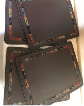 Un ensemble de 4 tapis de table / tapis de table en cuir perlé / tapis de table /