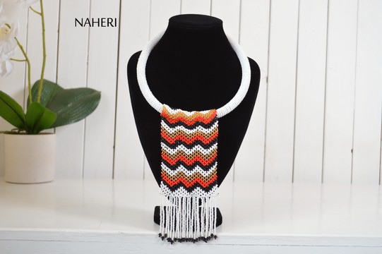 African beaded zulu necklace short pendant | Chevron design