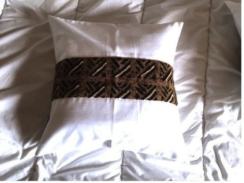 Coussin Bogolan artisanal