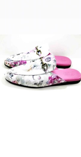 Modern slipper