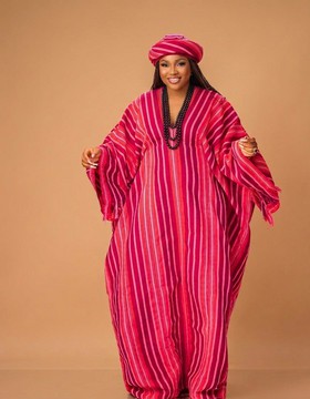 Magenta Majesty: Hand-Woven Aso-Oke Kaftan Buba Gown Boubou |Wedding|Ceremonialoutfit|Casual outfit|