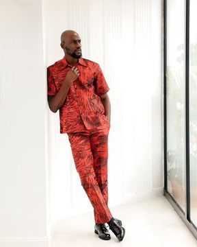 A Black Raindrop Jacquards, Reverted Pattern Short Sleeve Shirt