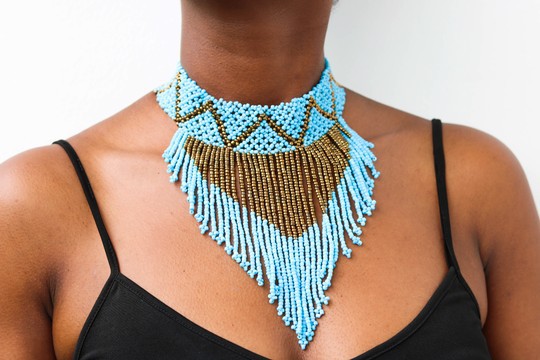 Collier tour de cou en perles africaines, tour de cou en perles africaines, collier tour de cou zoulou, collier Maasai