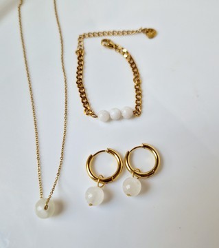 Parures Sélénite blanche 🤍collier,bracelet et boucles d'oreilles/ en pierre naturelle / Madagascar