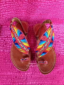 Sandales pour femmes africaines, sandales Massaï, sandales d'été, sandales en cuir perlé, chaussures pour femmes