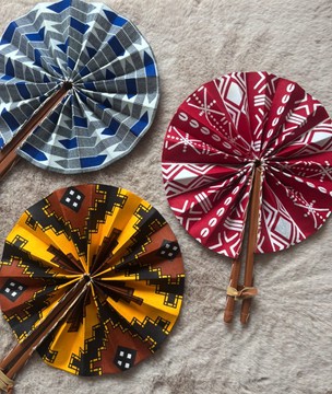 Coffret de 3 éventails africains de luxe - Motifs wax assortis - Coffret cadeau haut de gamme