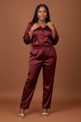 Ensemble d’intérieur rouge en satin