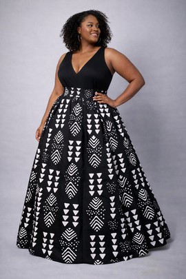 Long, high-waisted wax print skirt –