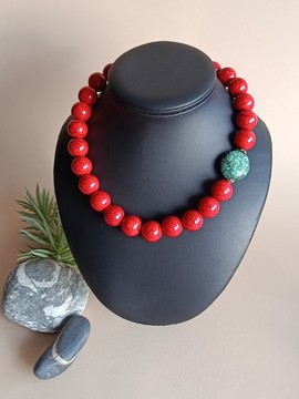 "Mer rouge". Parure asymétrique en turquoise authentique.