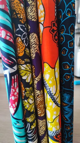 Lot de 5 coupons en wax par 1/2 yard, half bundle 45cm/116cm 100 % coton,,différents motifs