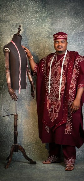Men's burgundy African traditional outfit