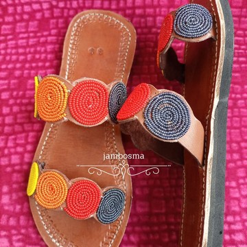 Sandales pour femmes africaines, sandales Massaï, sandales d'été, sandales en cuir perlé, chaussures pour femmes