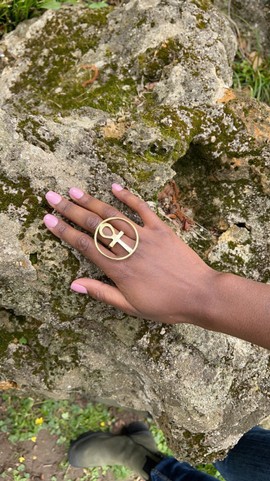Beautiful bronze ring "Meru"