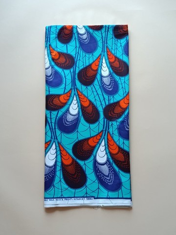 Atchobo spirit. Leaf-patterned Sandja. Authentic wax fabric, 100% cotton and zero polyester.