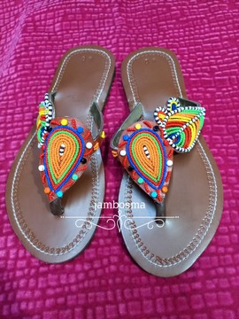 Sandales pour femmes africaines, sandales Massaï, sandales d'été, sandales en cuir perlé, chaussures pour femmes