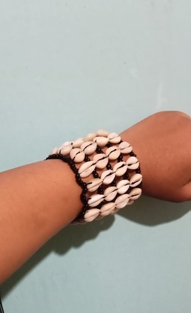 Cowrie shell bracelet, African bracelet, handmade bracelet, African jewellery.