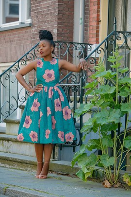 FOLASADE SMOCKED BACK FLORAL DRESS