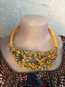 Collier perlé, collier femme, tour de cou Maasai, collier perlé africain, collier moderne