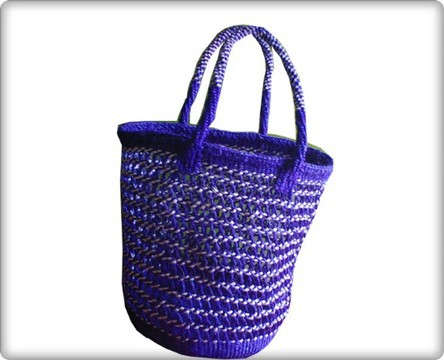 Panier en sisal Safari shopping tribal violet du Kenya