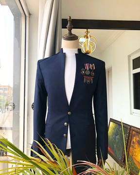 La combinaison de style militaire «7e bataillon»
