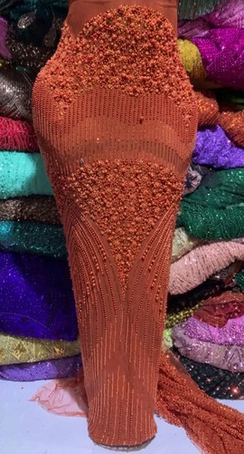 Dentelle de tulle ornée de perles et de perles de rocaille de luxe (5 yards)