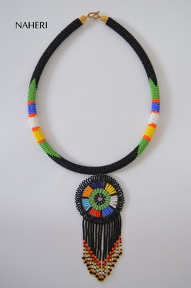 Collier noir perlé africain Maasai | Collier de perles zoulou | Tiered &amp; Tribal