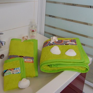Lot de serviettes et un gant de toilette "Waka" éponge vert anis Fait main