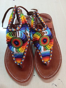 Femmes africaines maasai sandales / feb2021 / newstock / cuir / plat / sandales de gladiateur multicolores