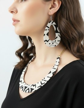 Ensemble Bijoux "Graphique Chic" – Collier et Boucles d’Oreilles Motif Tribal Noir &amp; Blanc