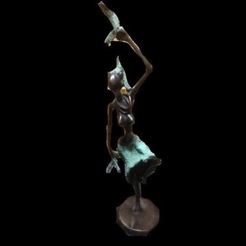 SOSEN Statue