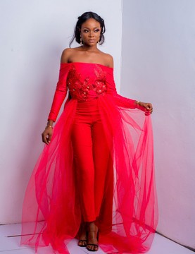 Combinaison rouge avec train, combinaison de mariage femme, combinaison de mariée, robe de mariée