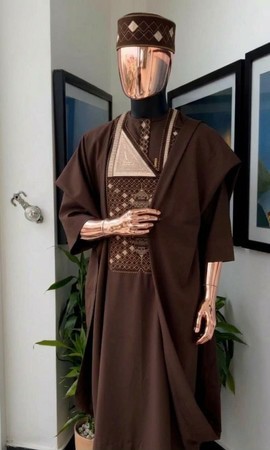 Ensemble Agbada marron pour homme | Tenue nigériane brodée
